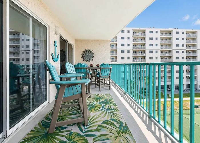 Beachfront With Gulf Views Pools Hot Tubs Tennis Courts Gym Ac & W&d Holiday home *