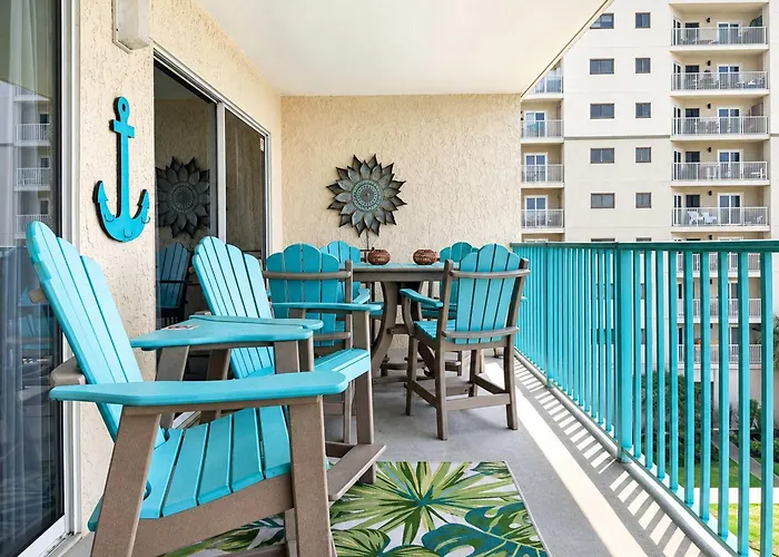 Beachfront With Gulf Views Pools Hot Tubs Tennis Courts Gym Ac & W&d Holiday home *
